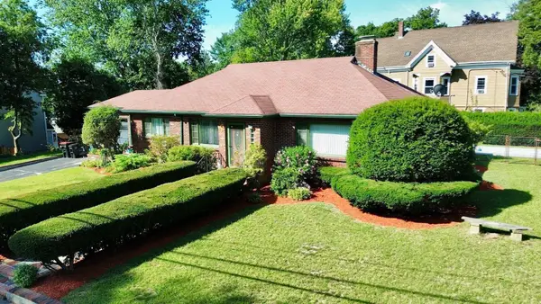 228 Sawtell Ave, Brockton, MA 02302