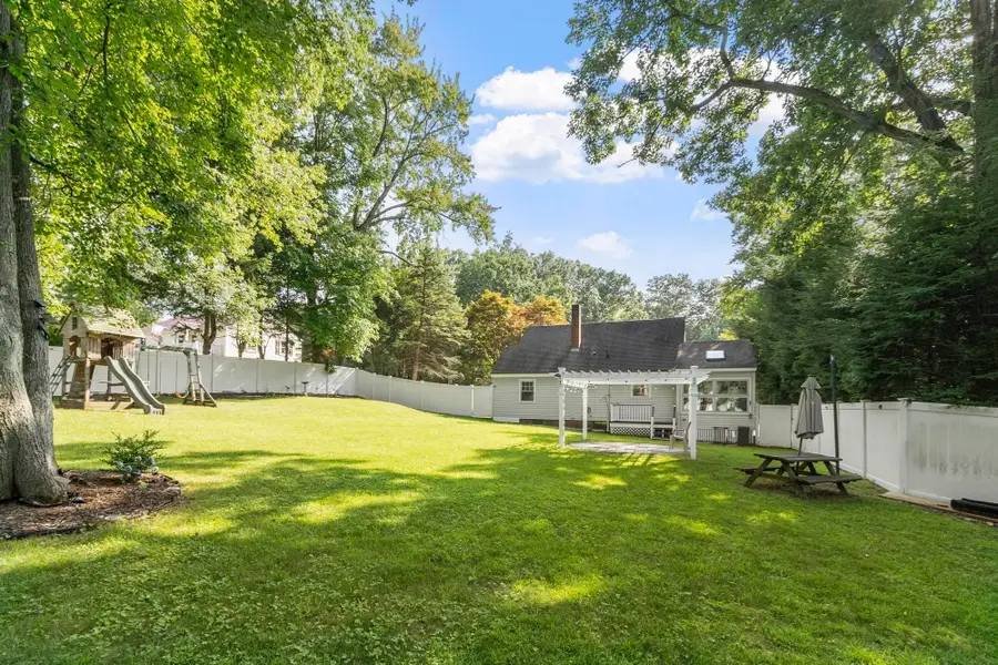 214 Brigham Hill Rd, North Grafton, MA 01536 - #2