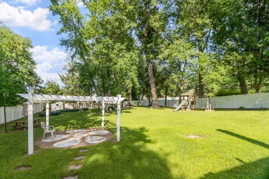 214 Brigham Hill Rd, North Grafton, MA 01536 - #3