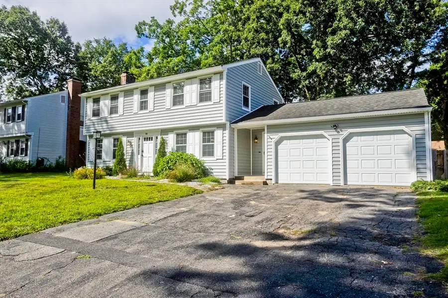 50 Crystal Brook Dr, Springfield, MA 01118 - #2