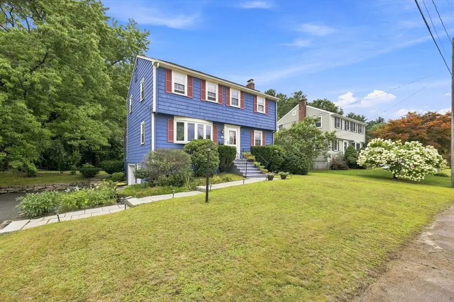 25 Mohawk Path, Bellingham, MA 02019 - #3