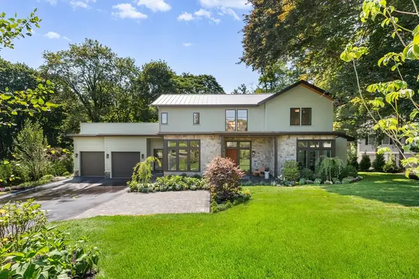 4 Percy Rd, Lexington, MA 02421