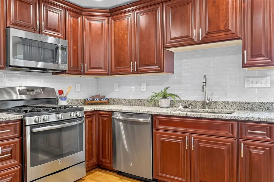 201 College Ave #3, Somerville, MA 02144 - #3
