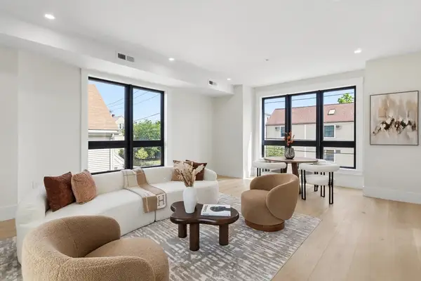 17 Holmes #2R, Quincy, MA 02171