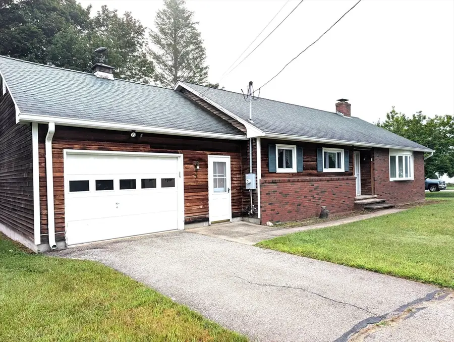 7 Allen St, West Brookfield, MA 01585 - #2