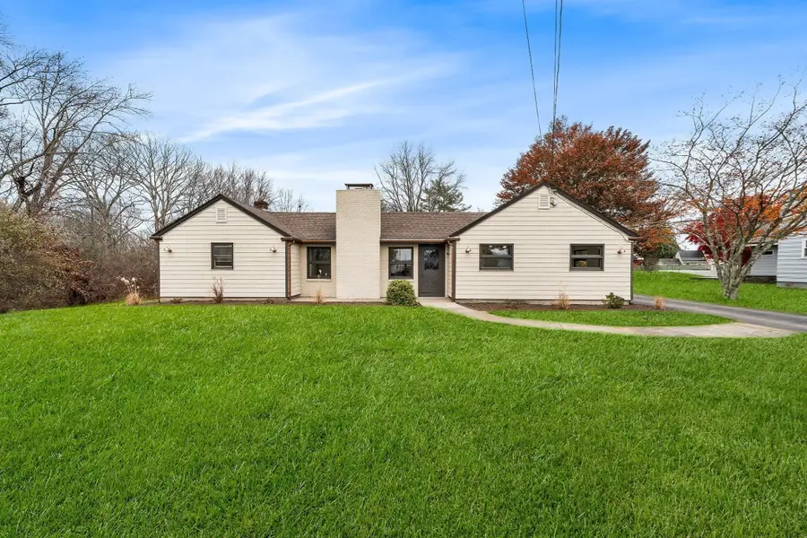 195 Barney Ave, Rehoboth, MA 02769 - #2