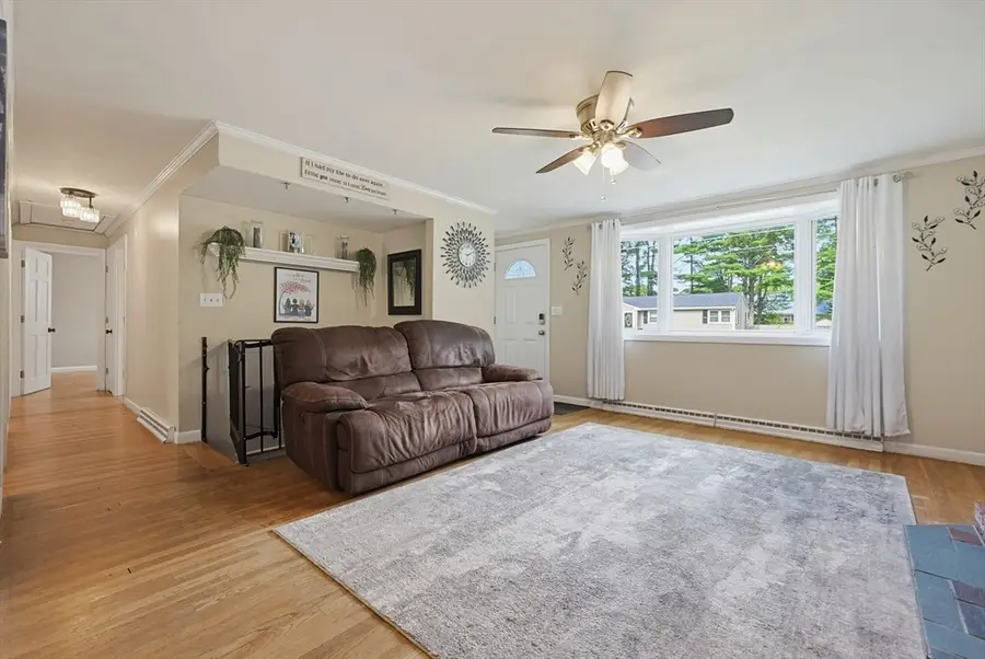 8 Pontiac Rd, Walpole, MA 02081 - #3