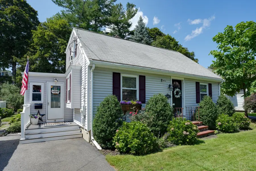 18 Ellis St, Woburn, MA 01801 - #2