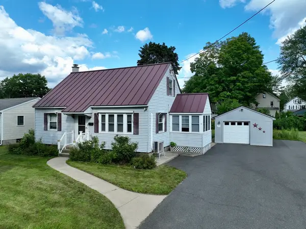 81 Vernon St, Greenfield, MA 01301