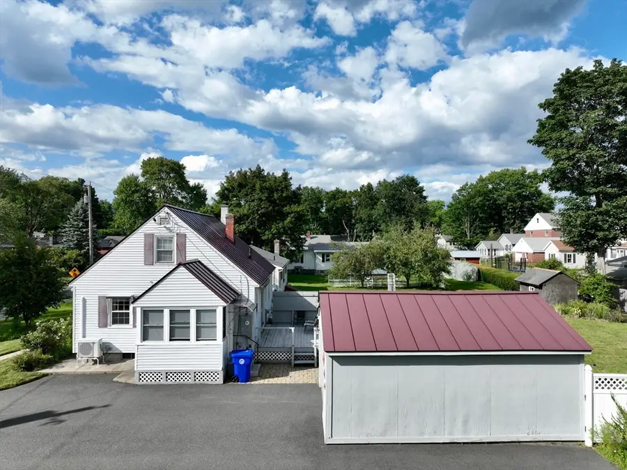81 Vernon St, Greenfield, MA 01301 - #3