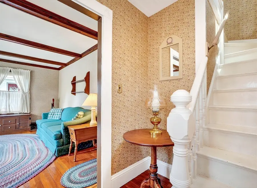 26 Hartford St, Bedford, MA 01730 - #3