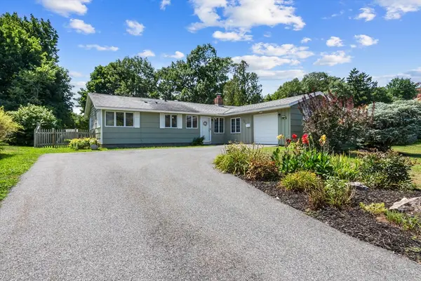 8 Colgate Rd, Beverly, MA 01915