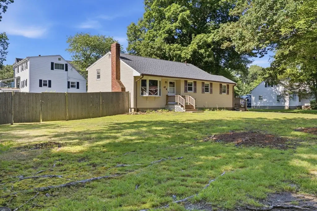 47 W Shore Rd, Holbrook, MA 02343 - #1