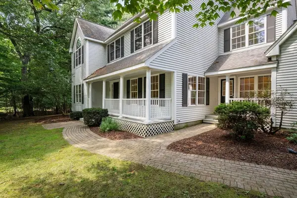 12 Rocky Woods Rd, Hopkinton, MA 01748
