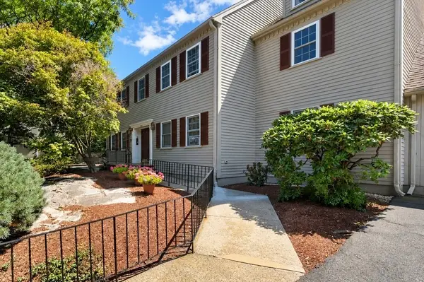 12 Valiant Way #12, Salem, MA 01970