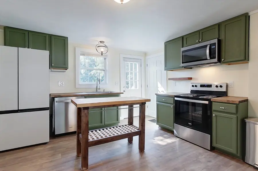 50 Whiting St, Lunenburg, MA 01462 - #3