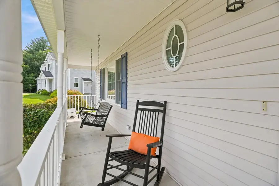 33 Fairway Dr, Woburn, MA 01801 - #3