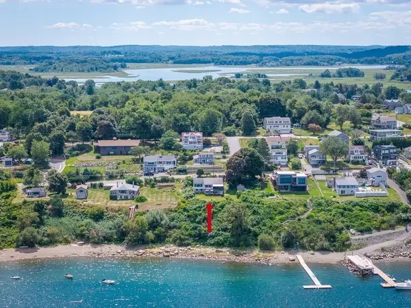 76 North Ridge Rd, Ipswich, MA 01938