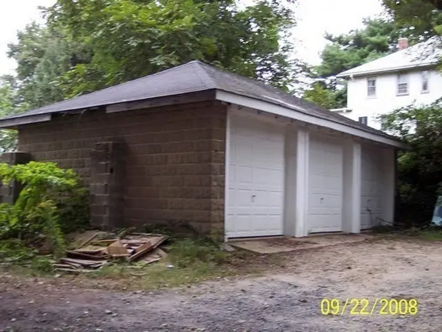 20 Castle St, Plymouth, MA 02360 - #1
