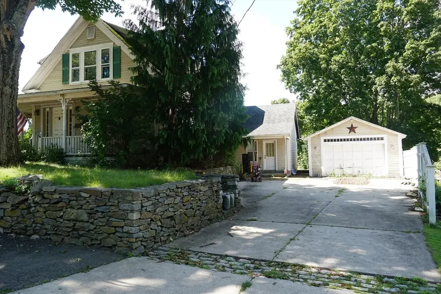33 Warren Street, Taunton, MA 02780 - #3