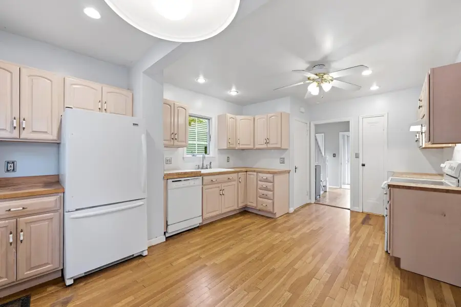 1 Belvidere Ave, Worcester, MA 01605 - #2