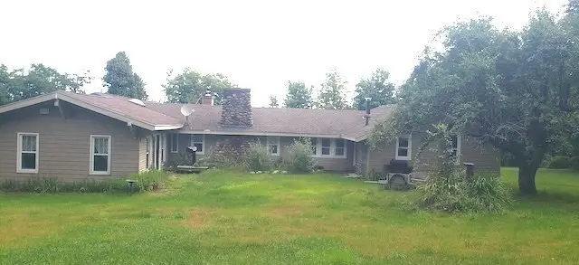 25 North St, Blandford, MA 01008 - #2