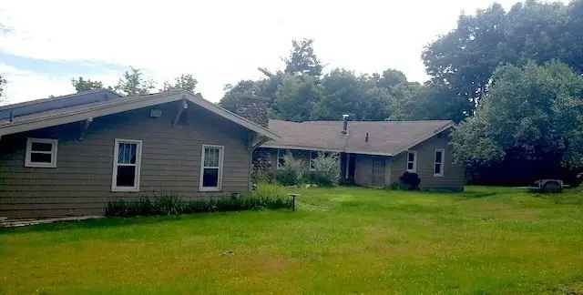 25 North St, Blandford, MA 01008 - #3