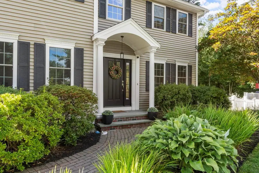 26 Wildwood Dr, Southborough, MA 01772 - #3