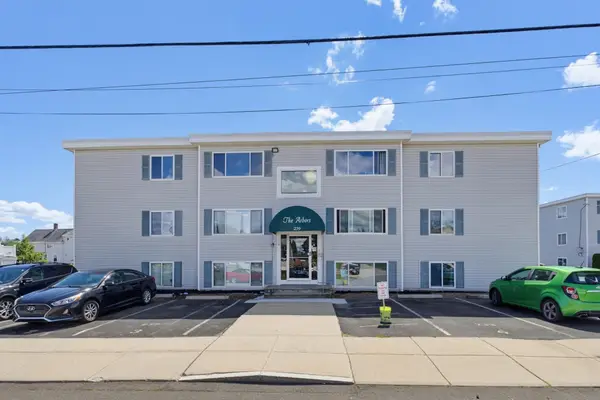 239 Glasgow St #1, Fall River, MA 02721