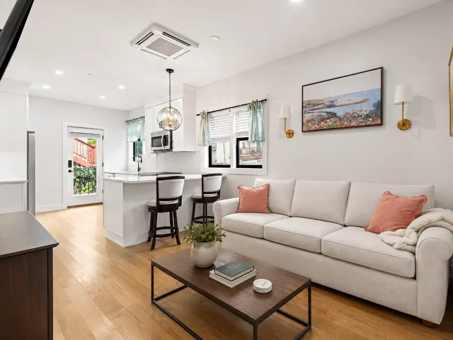 8 Viking St, Boston, MA 02127 - #2