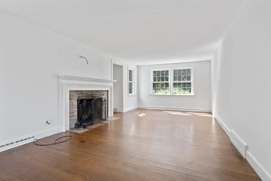 4 Meadowbrook Rd, Dover, MA 02030 - #3