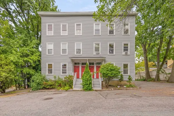 15 Fallon Pl #15A, Cambridge, MA 02138