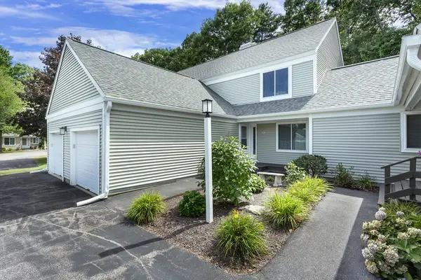 36 Stone Ridge Rd #36, Franklin, MA 02038