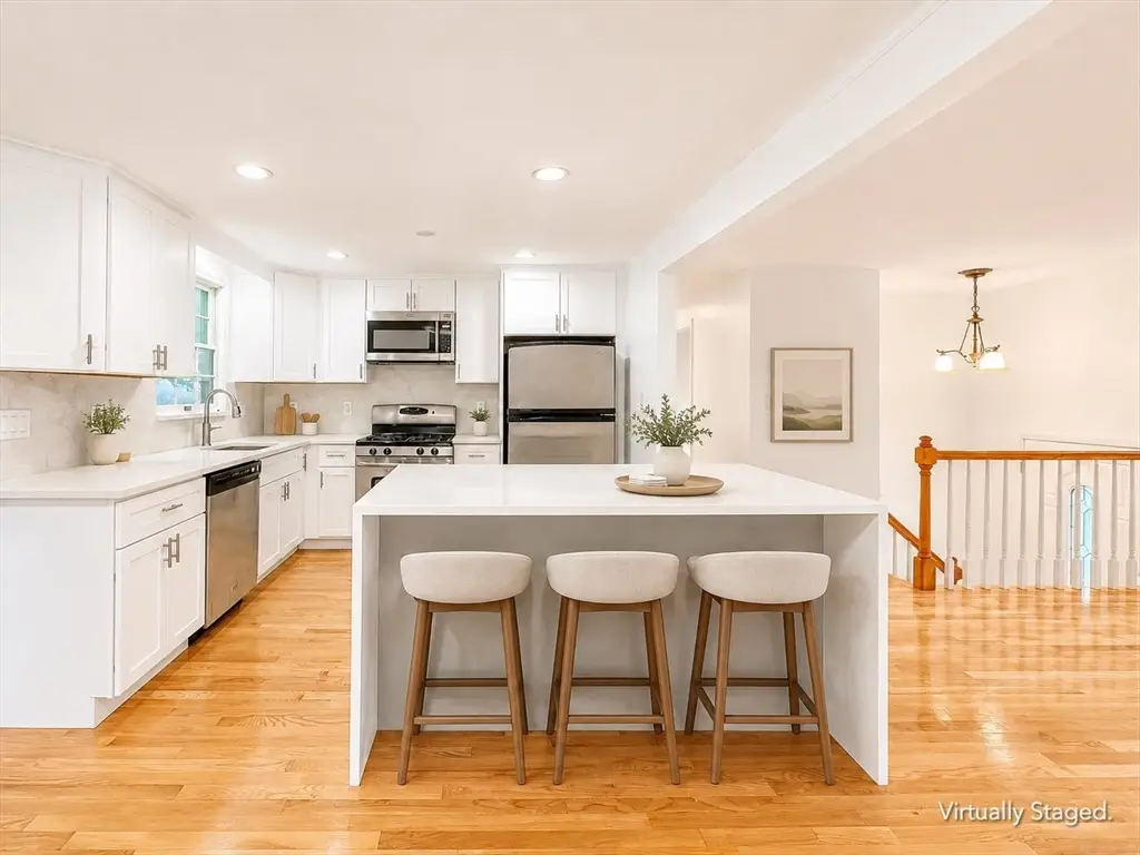 18 Linda St., Foxboro, MA 02035 - #1