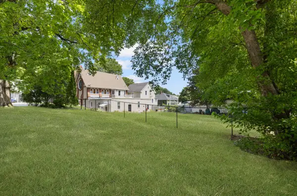 576 Fairmount St, Woonsocket, RI 02895