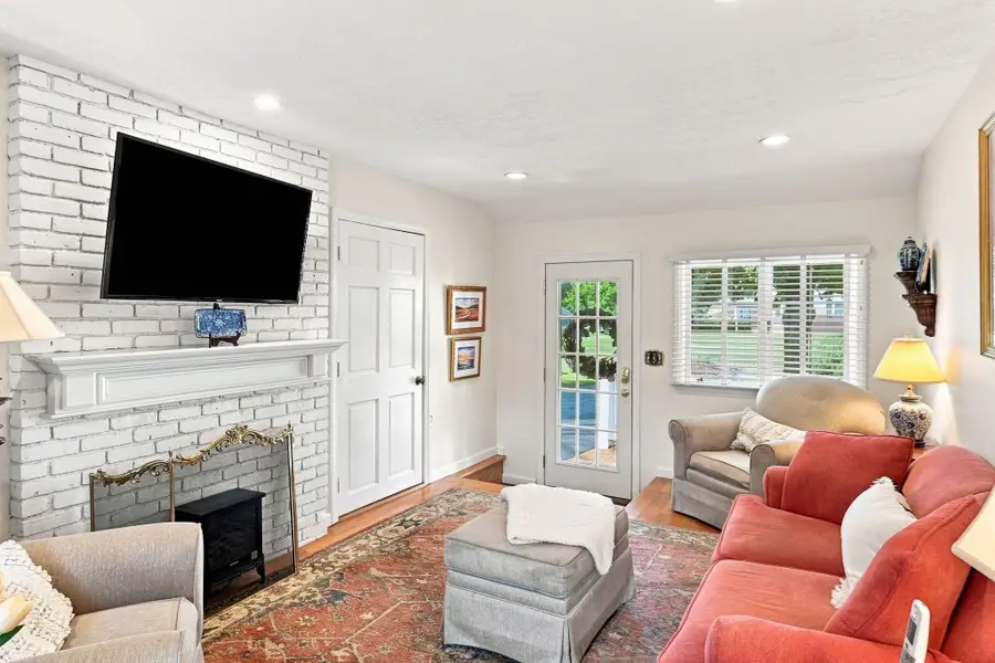 13 Craigwood Ter, Wilbraham, MA 01095 - #3