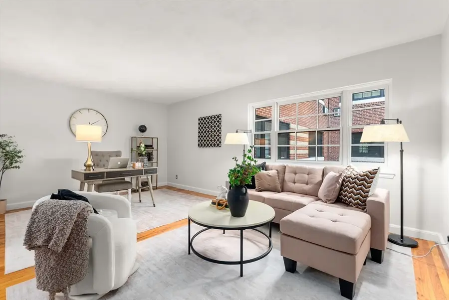 648 Washington St #5, Brookline, MA 02446 - #2