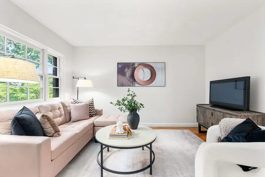 648 Washington St #5, Brookline, MA 02446 - #3