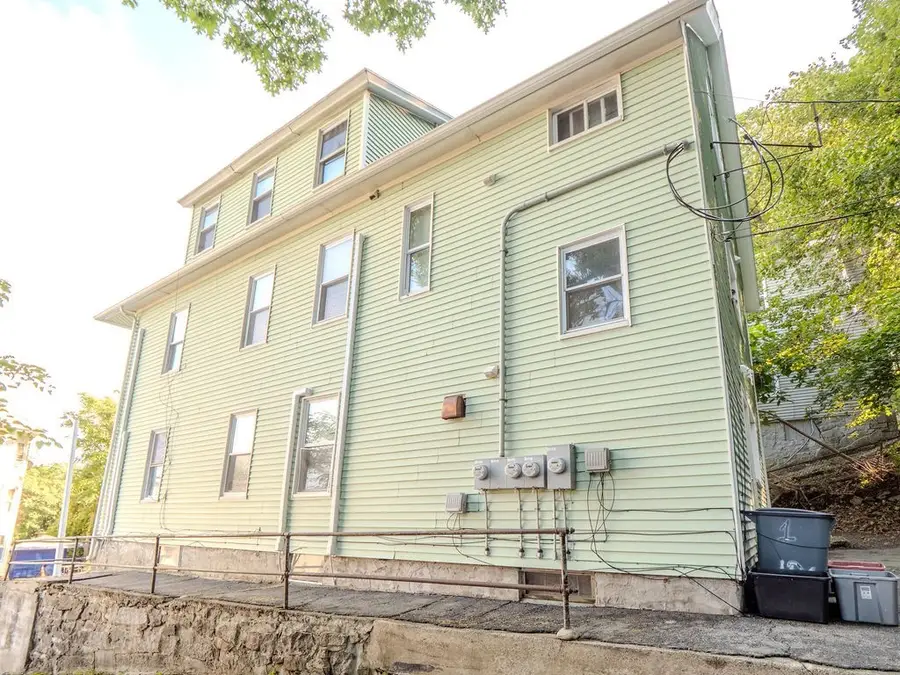 106 Illinois St, Worcester, MA 01603 - #3