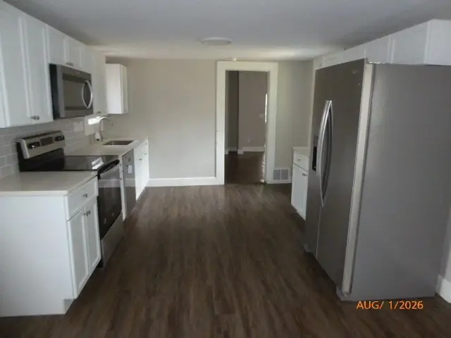 24 Pendleton Ave, Chicopee, MA 01020 - #3