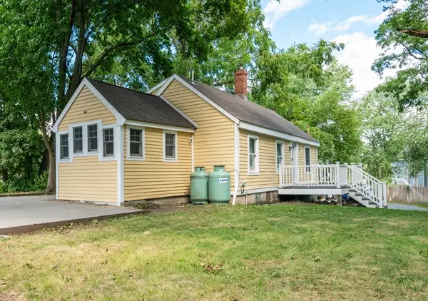 22-R Andover St, Peabody, MA 01960
