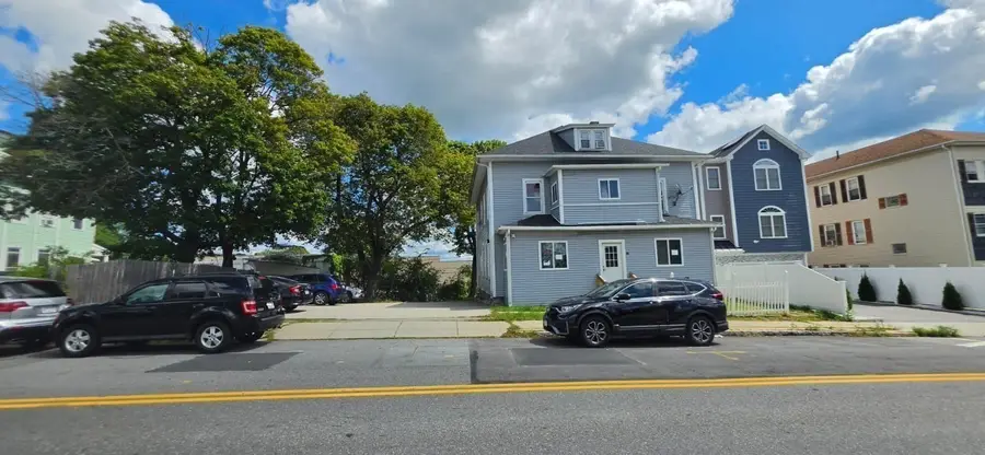 56 Plantation St, Worcester, MA 01604 - #3
