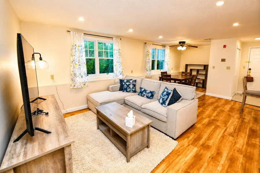 20 Webb Pl #1A, Mansfield, MA 02048 - #2