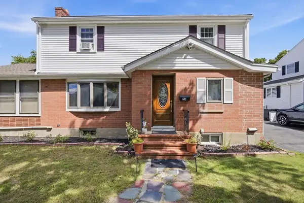 76 Woodcliff Rd, Quincy, MA 02169