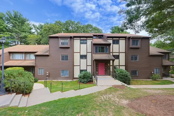 74 Highwood Dr #74, Franklin, MA 02038