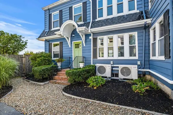 13 Saltonstall Parkway #2, Salem, MA 01970