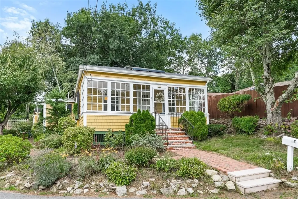 87 Great Woods Rd, Saugus, MA 01906 - #1