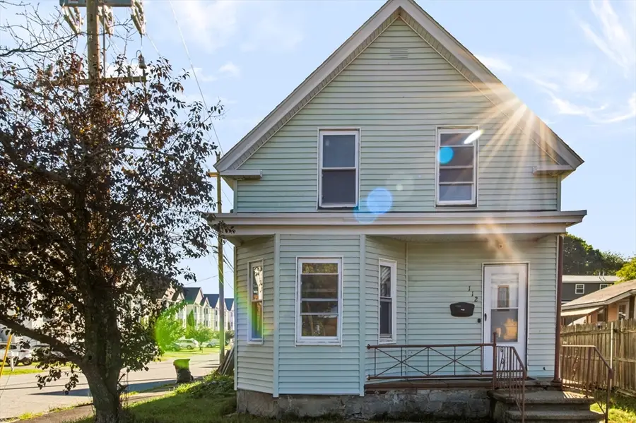 112 Quebec St, Lowell, MA 01852 - #2