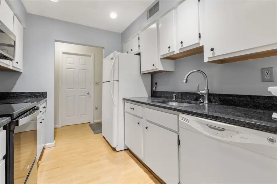 12 Beals Cove Rd #B, Hingham, MA 02043 - #2