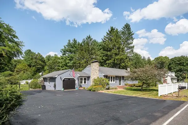 64 Chestnut St, Foxboro, MA 02035